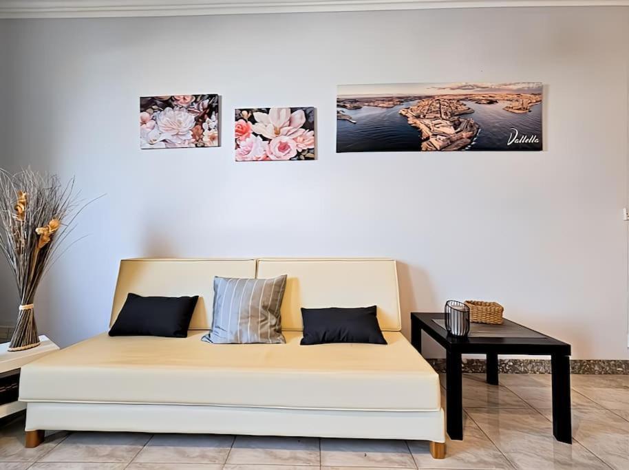 Waveside Apartment St. Paul's Bay Buitenkant foto