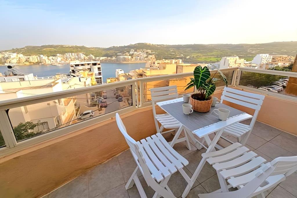 Waveside Apartment St. Paul's Bay Buitenkant foto
